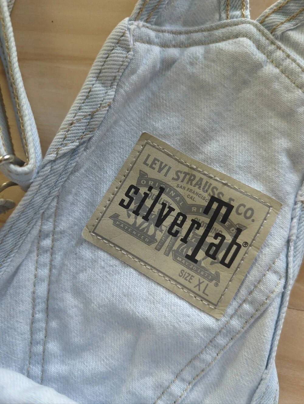 Levi’s Silver Tab Overalls Womens Light Wash Denim Wide Leg Baggy Fit EUC Sz XL